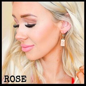 🆕🩷INFLUENCE: ROSE Rectangle Semi Precious Stone w/Snake Hoops